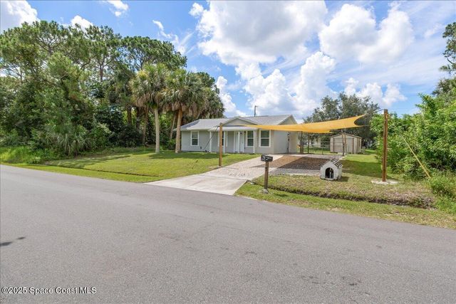 1076 Ivanhoe Street NW, Palm Bay, FL 32907