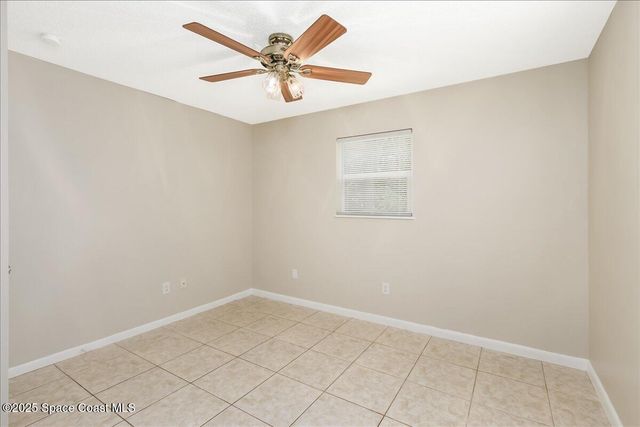 1076 Ivanhoe Street NW, Palm Bay, FL 32907