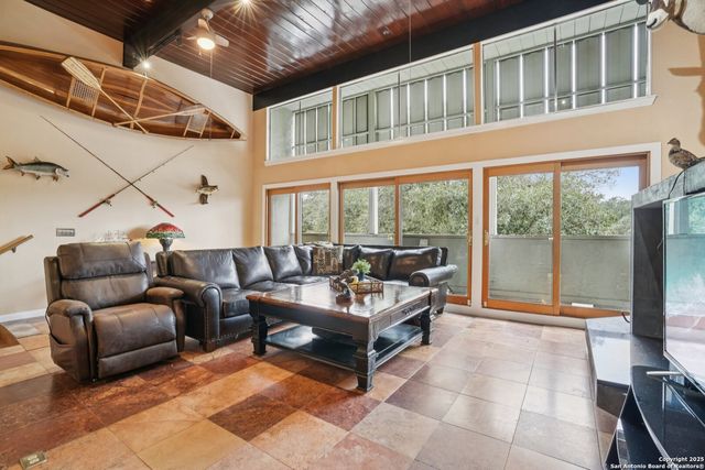 3103 Eisenhauer Rd Apt K14, San Antonio, TX 78209