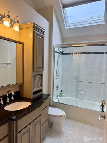 54 Crestwood Street, Piscataway, NJ 08854