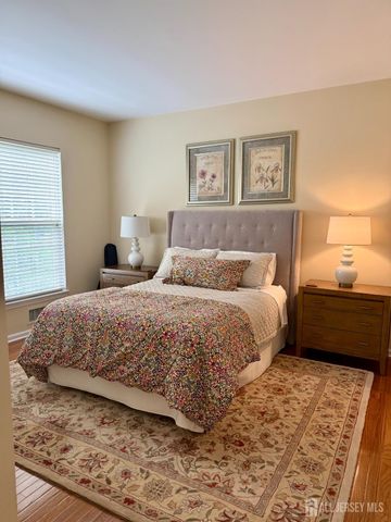 54 Crestwood Street, Piscataway, NJ 08854