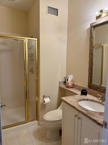 54 Crestwood Street, Piscataway, NJ 08854