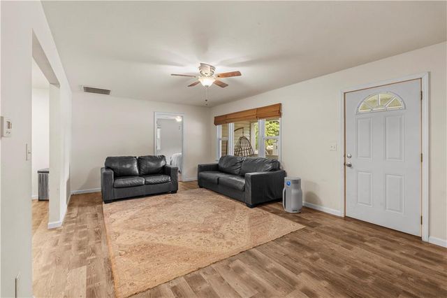 511 W Ashland Street, Nevada, MO 64772