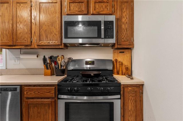 511 W Ashland Street, Nevada, MO 64772