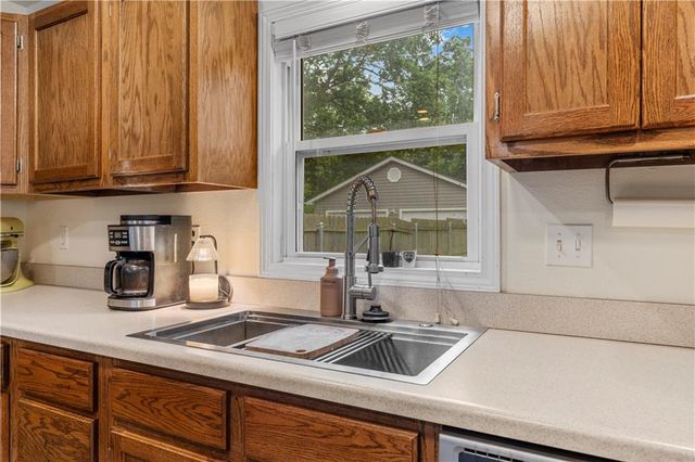511 W Ashland Street, Nevada, MO 64772