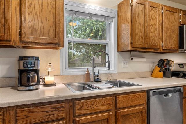 511 W Ashland Street, Nevada, MO 64772