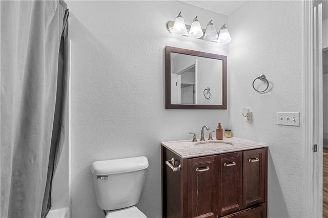 511 W Ashland Street, Nevada, MO 64772