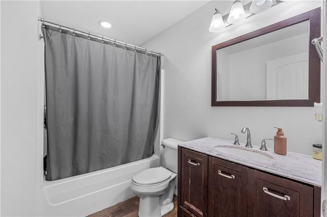 511 W Ashland Street, Nevada, MO 64772