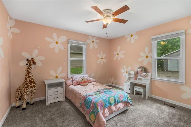511 W Ashland Street, Nevada, MO 64772
