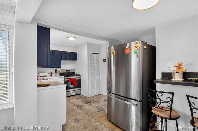 16933 Ziegler Street, Taylor, MI 48180