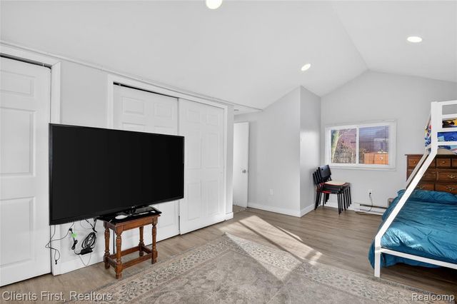 16933 Ziegler Street, Taylor, MI 48180