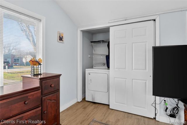 16933 Ziegler Street, Taylor, MI 48180