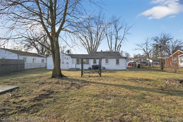 16933 Ziegler Street, Taylor, MI 48180