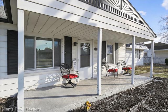 16933 Ziegler Street, Taylor, MI 48180