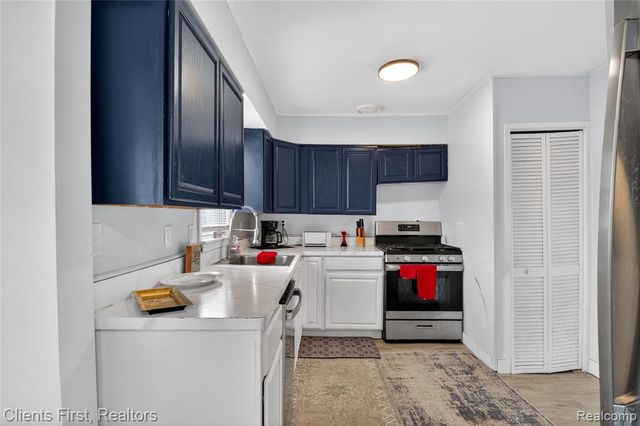 16933 Ziegler Street, Taylor, MI 48180