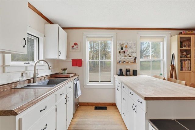 1859 Guptil Road, Waterbury, VT 05677