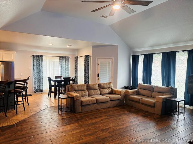 10219 N 119th East Avenue, Owasso, OK 74055