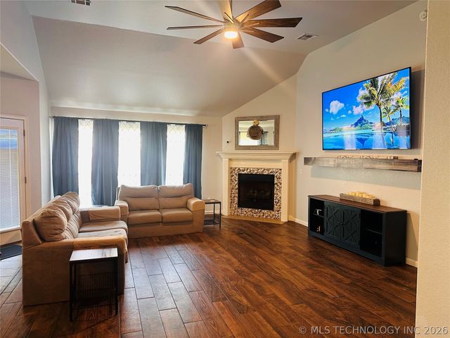 10219 N 119th East Avenue, Owasso, OK 74055