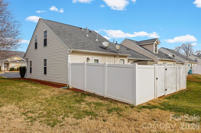 2010 Shady Pond Drive, Lake Wylie, SC 29710