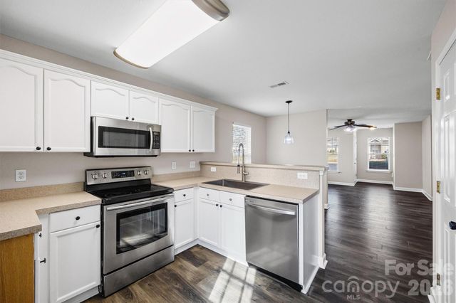 2010 Shady Pond Drive, Lake Wylie, SC 29710