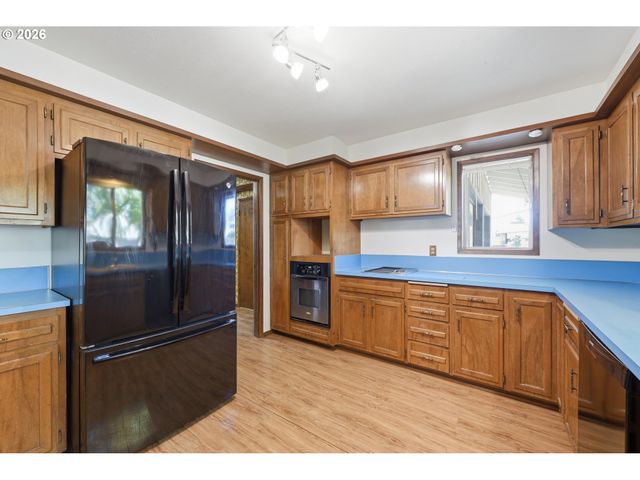 3585 WALTON Ln, Eugene, OR 97408