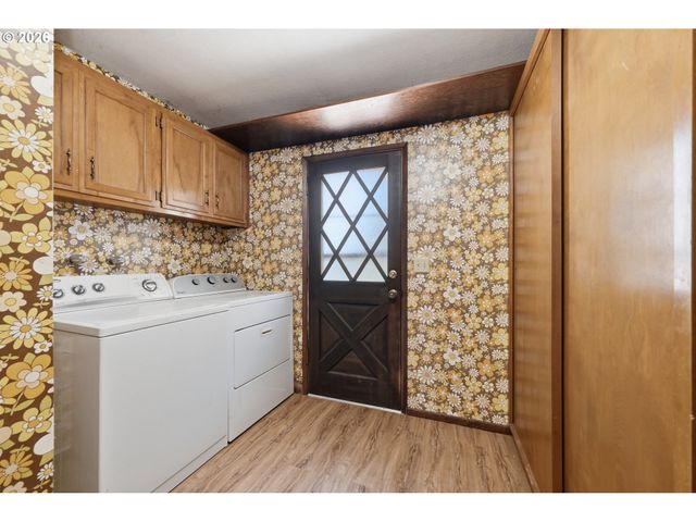3585 WALTON Ln, Eugene, OR 97408