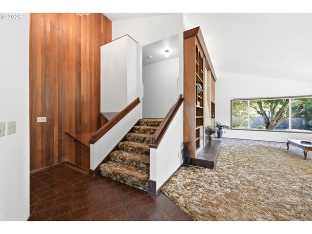 3585 WALTON Ln, Eugene, OR 97408