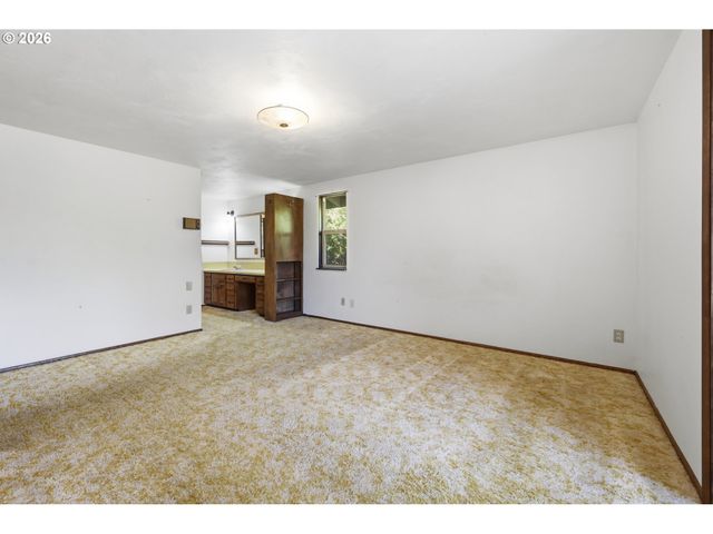 3585 WALTON Ln, Eugene, OR 97408