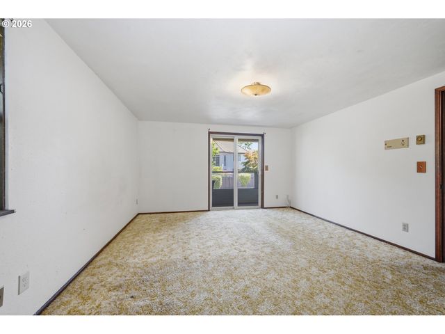 3585 WALTON Ln, Eugene, OR 97408
