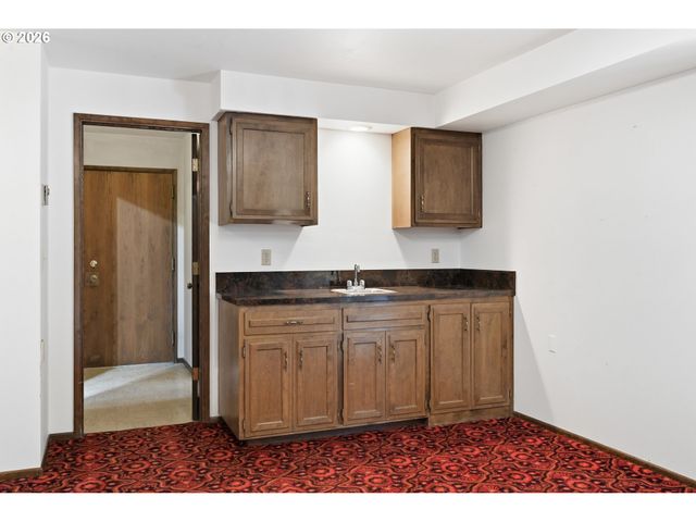 3585 WALTON Ln, Eugene, OR 97408