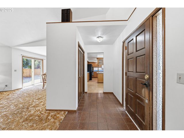 3585 WALTON Ln, Eugene, OR 97408