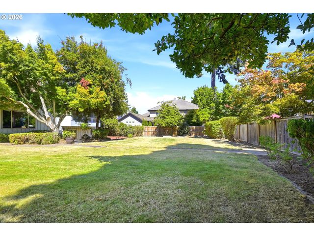 3585 WALTON Ln, Eugene, OR 97408
