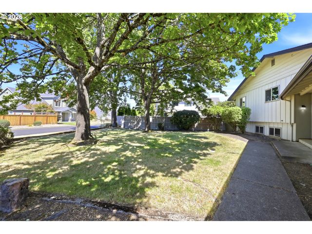 3585 WALTON Ln, Eugene, OR 97408