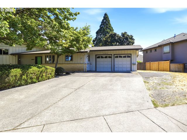 3585 WALTON Ln, Eugene, OR 97408