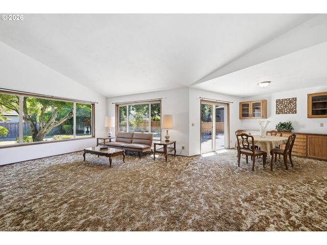 3585 WALTON Ln, Eugene, OR 97408