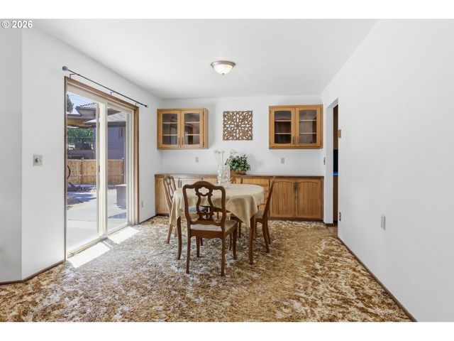 3585 WALTON Ln, Eugene, OR 97408
