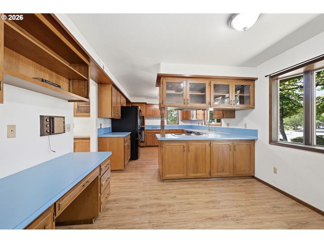 3585 WALTON Ln, Eugene, OR 97408