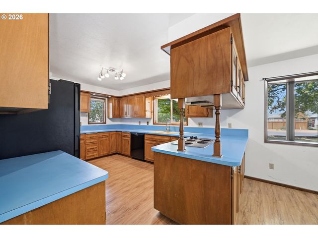3585 WALTON Ln, Eugene, OR 97408