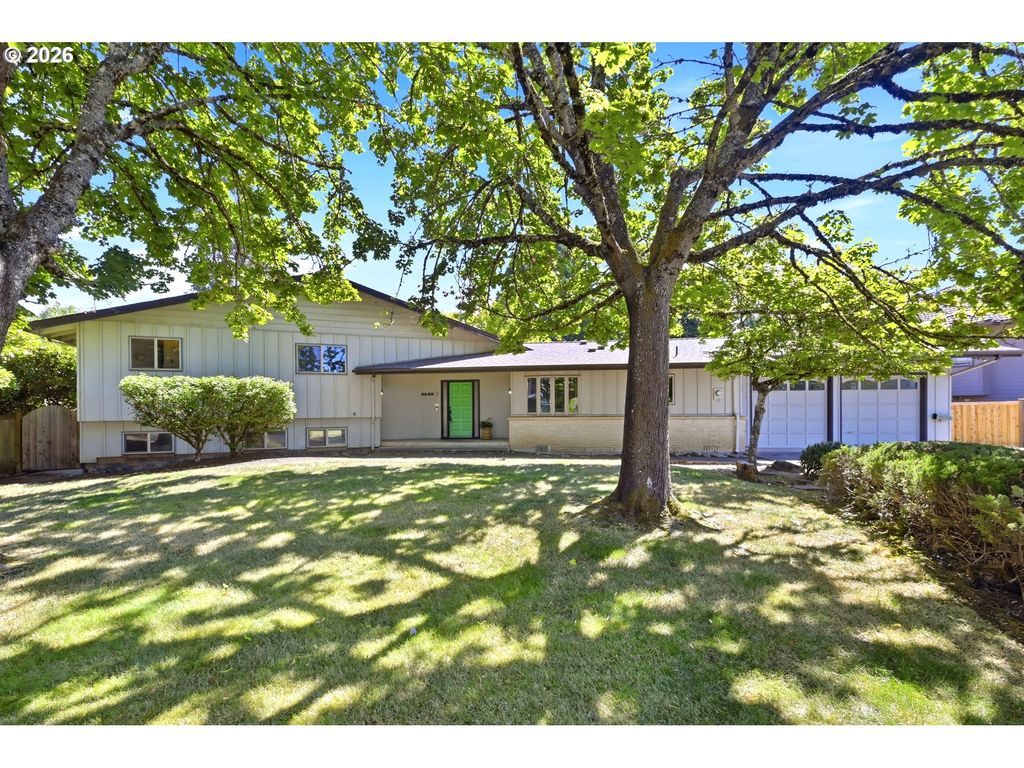 3585 WALTON Ln, Eugene, OR 97408