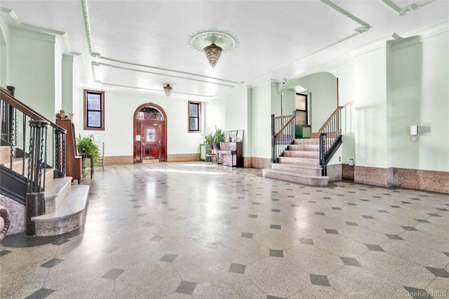 84-02 Beverly Road 2B, Kew Gardens, NY 11415