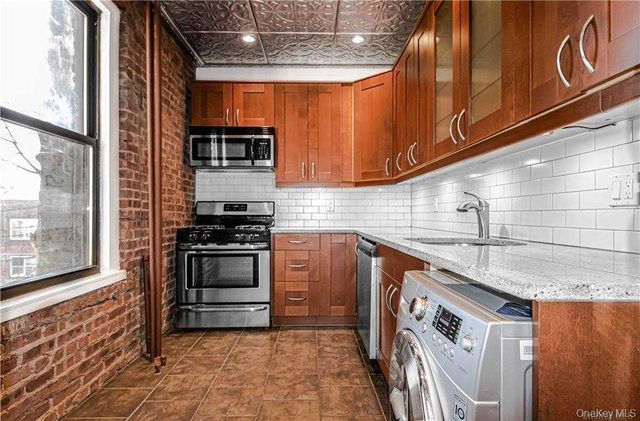 84-02 Beverly Road 2B, Kew Gardens, NY 11415