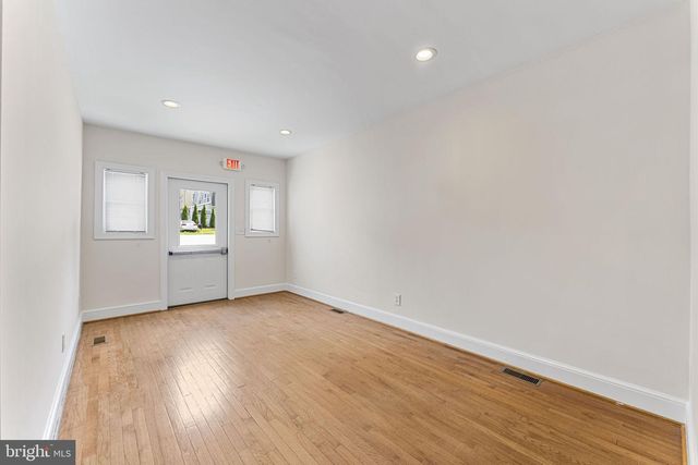 116 E KING ST, Malvern, PA 19355