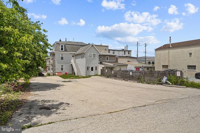 116 E KING ST, Malvern, PA 19355