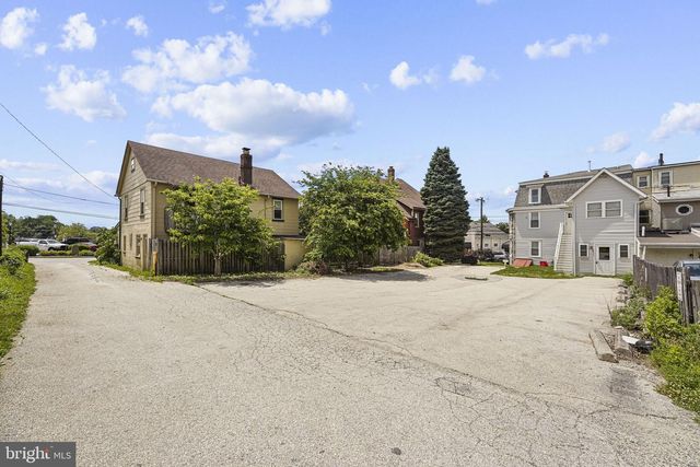 116 E KING ST, Malvern, PA 19355