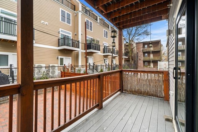 7 Langford Park 1, Boston, MA 02119