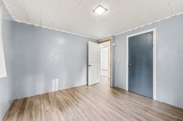 200 W Summit Street, Muir Vllg, MI 48860