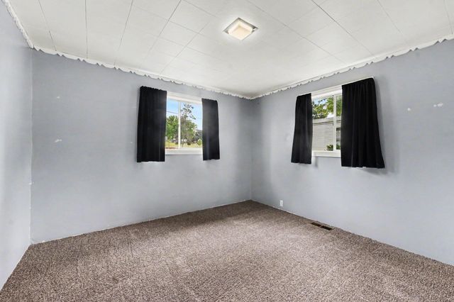 200 W Summit Street, Muir Vllg, MI 48860