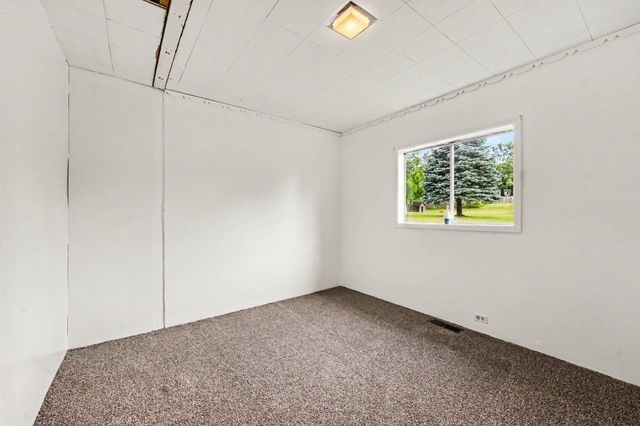 200 W Summit Street, Muir Vllg, MI 48860