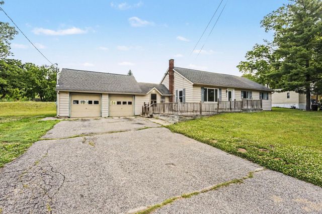 200 W Summit Street, Muir Vllg, MI 48860