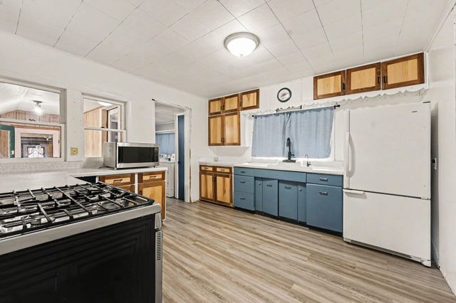 200 W Summit Street, Muir Vllg, MI 48860